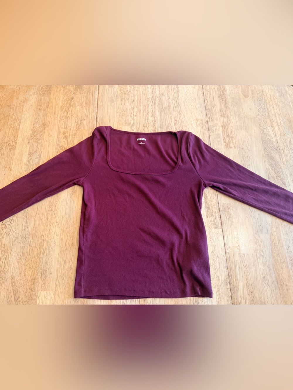 Hollister Fitted Ribbed Scoop Neck Long Sleeve.